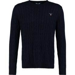 GANT CABLE CREW Sweter evening blue. Niebieskie kardigany męskie Gant, z bawełny. Za 629.00 zł.