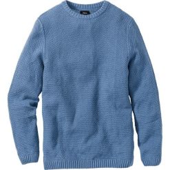 Sweter Regular Fit bonprix niebieski dżins. Niebieskie swetry męskie bonprix, bez wzorów, z dzianiny, bez kołnierzyka, bez ramiączek. Za 37.99 zł.