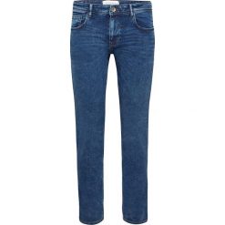 Dżinsy w kolorze niebieskim. Jeansy męskie Esprit Men. W wyprzedaży za 122.95 zł.