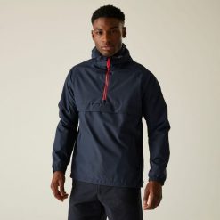 Kurtka turystyczna przeciwdeszczowa męska Tayan wodoodporna. Czerwone kurtki męskie Regatta, m, bez wzorów, z tkaniny, sportowe, bez ramiączek, bez kaptura. Za 189.99 zł.