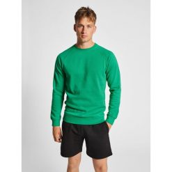 Bluza Hummel Red Classic. Zielone bluzy nierozpinane męskie HUMMEL, xl, bez wzorów, z bawełny, sportowe, bez ramiączek, bez kaptura. Za 191.00 zł.