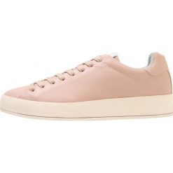 Rag & bone RB1 LOW Sneakersy niskie pink. Buty sportowe na co dzień męskie marki rag & bone. W wyprzedaży za 487.60 zł.