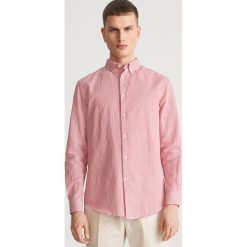 Koszula slim fit w wąskie paski - Czerwony. Koszule męskie marki Reserved. Za 69.99 zł.
