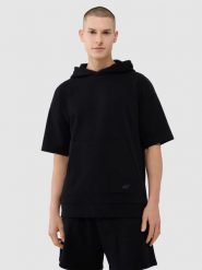 4F Bluza z krótkim rękawem z kapturem męska - czarna L. Czarne bluzy nierozpinane męskie 4f, l, bez wzorów, z bawełny, sportowe, bez ramiączek, z kapturem. W wyprzedaży za 79.99 zł.