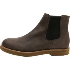 BOSS CASUAL CUBA CHEB Botki medium grey. Sztyblety męskie marki BOSS CASUAL. W wyprzedaży za 678.30 zł.