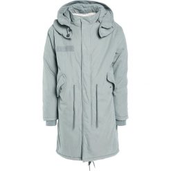 True Religion OVERSIZED Parka chalk green. Parki męskie marki True Religion. W wyprzedaży za 1,091.35 zł.