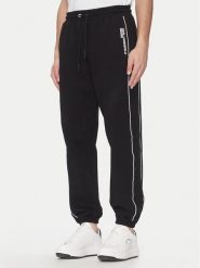 Karl Lagerfeld Jeans Spodnie dresowe A2M10098 Czarny Regular Fit. Czarne spodnie dresowe męskie Karl Lagerfeld Jeans, bez wzorów, z bawełny. Za 329.99 zł.
