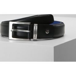 Floris van Bommel Pasek black. Czarne paski męskie Floris van Bommel, w paski, z materiału. Za 379.00 zł.