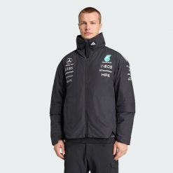 Kurtka Mercedes - Amg Petronas Formula 1 Team Engineers. Czarne kurtki męskie ADIDAS, bez wzorów, bez ramiączek, bez kaptura. Za 899.00 zł.