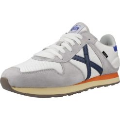 Buty MUNICH MASSANA CLASSIC MAN 600 Biały. Białe buty trekkingowe męskie Munich, bez wzorów, ze skóry, bez zapięcia. Za 469.99 zł.