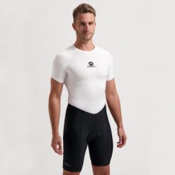 Spodenki rowerowe męskie Rogelli Econ. Czarne szorty sportowe męskie Rogelli, bez wzorów, sportowe. Za 115.99 zł.