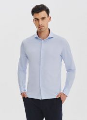 PAKO LORENTE – Jasnoniebieska koszula z dzianiny. Koszule męskie Pako Lorente, m, bez wzorów, z bawełny, bez kołnierzyka, bez ramiączek. Za 199.99 zł.