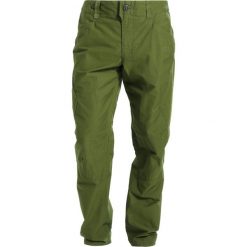 Patagonia VENGA ROCK PANTS Spodnie materiałowe sprouted green. Długie spodnie sportowe męskie Patagonia. Za 399.00 zł.