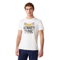 MĘSKI T-SHIRT WRANGLER SS SUMMER TEE OFF WHITE W7ATD3737 112131362. Białe t-shirty męskie Wrangler, m, bez wzorów, bez kołnierzyka, bez ramiączek. Za 69.99 zł.
