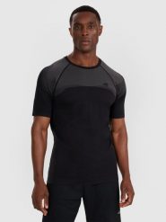 4F Koszulka treningowa bezszwowa męska - czarna L/XL. Czarne t-shirty męskie 4f, l, bez wzorów, z materiału, bez kołnierzyka, bez ramiączek. Za 129.99 zł.