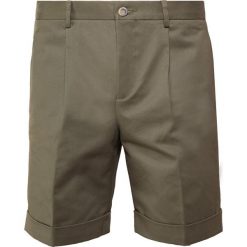 Editions MR PLEATED SHORT Szorty plain khaki. Brązowe szorty męskie Editions MR, z bawełny. W wyprzedaży za 377.40 zł.