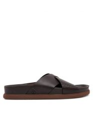 Clarks Klapki Torford Cross 26180888 Brązowy. Brązowe klapki i japonki męskie Clarks, bez wzorów, ze skóry. Za 319.99 zł.
