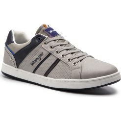 Sneakersy WRANGLER - Marshall Paso WM91041A Lt.Grey 054. Buty sportowe na co dzień męskie Wrangler. W wyprzedaży za 189.00 zł.