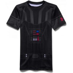 Under Armour Koszulka Darth Vader Hg Ss Blk Gra Risk Red M. Czerwone t-shirty sportowe męskie Under Armour, z tkaniny, sportowe, z krótkim rękawem. W wyprzedaży za 149.00 zł.