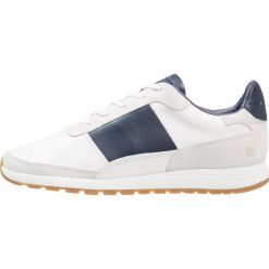 Piola CALLAO Sneakersy niskie white/blue. Buty sportowe na co dzień męskie marki Piola. W wyprzedaży za 571.35 zł.