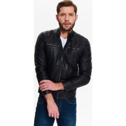 KURTKA MĘSKA ZE SKÓRY EKOLOGICZNEJ W STYLU MOTOCYKLOWYM. Kurtki męskie TOP SECRET. W wyprzedaży za 119.99 zł.