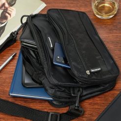 Beltimore Męska torba na ramię do pracy pakowna czarna Beltimore R30 NoSize. Czarne torby męskie na ramię Beltimore, bez wzorów, biznesowe, na ramię. Za 54.99 zł.