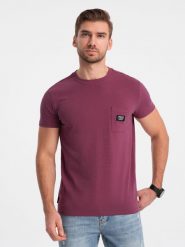 T-shirt męski bawełniany z kieszonką - ciemnoróżowy V5 - Rozmiar: XXL. Czerwone t-shirty męskie Ombre Clothing, m, z aplikacjami, z bawełny, bez kołnierzyka, bez ramiączek. W wyprzedaży za 19.99 zł.