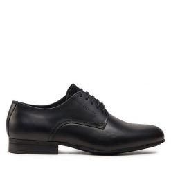Półbuty Calvin Klein. Czarne eleganckie półbuty męskie Calvin Klein, wizytowe, bez obcasa, bez zapięcia. Za 459.99 zł.
