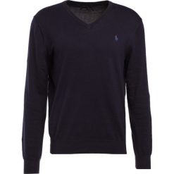 Polo Ralph Lauren Sweter hunter navy. Swetry męskie marki Polo Ralph Lauren. W wyprzedaży za 441.75 zł.