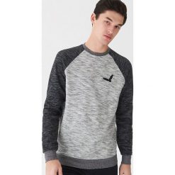 Bluza z haftem - Jasny szar. Bluzy nierozpinane męskie marki House. W wyprzedaży za 39.99 zł.