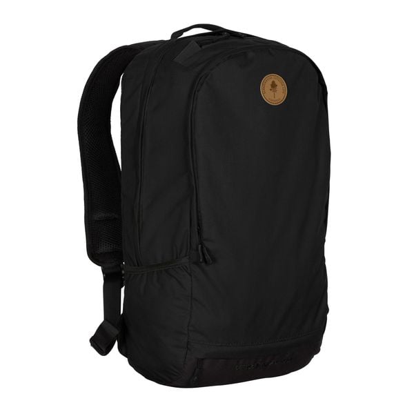Plecak turystyczny Pinewood DayPack 22 l. Czarne plecaki męskie Pinewood, bez wzorów. Za 359.99 zł.