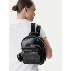 Plecak Guess. Czarne plecaki męskie Guess, z aplikacjami. Za 269.99 zł.