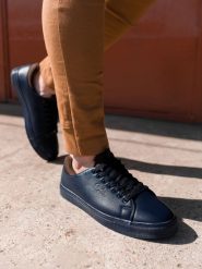Półbuty męskie - granatowe - Rozmiar: 40. Niebieskie eleganckie półbuty męskie Ombre Clothing, z gumy, bez obcasa, bez zapięcia. W wyprzedaży za 79.99 zł.