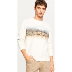 Bluza z górzystym nadrukiem - Kremowy. Białe bluzy nierozpinane męskie Reserved, z nadrukiem. Za 69.99 zł.