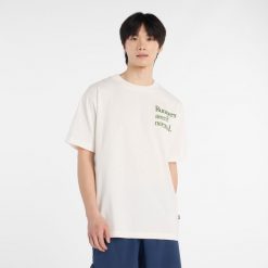 Koszulka męska New Balance MT53921SST – biała. Białe t-shirty sportowe męskie New Balance, m, z aplikacjami, z dresówki, klasyczne, bez ramiączek. Za 169.99 zł.