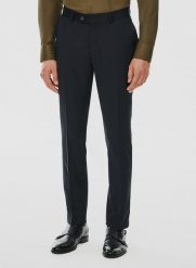 PAKO LORENTE – Spodnie garniturowe w kolorze granatowym. Eleganckie spodnie męskie Pako Lorente, bez wzorów, z lycry, eleganckie. Za 699.99 zł.