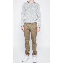 Wrangler - Spodnie. Eleganckie spodnie męskie marki Wrangler. W wyprzedaży za 129.90 zł.
