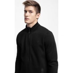Bluza męska BLM302 - głęboka czerń. Bluzy rozpinane męskie marki 4f. W wyprzedaży za 79.99 zł.