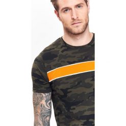 T-SHIRT KRÓTKI RĘKAW MĘSKI. T-shirty męskie TOP SECRET. W wyprzedaży za 19.99 zł.