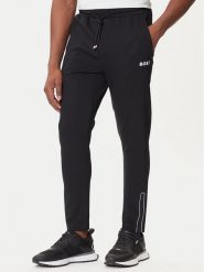 BOSS Spodnie dresowe Hicon 50542940 Czarny Regular Fit. Czarne spodnie dresowe męskie Boss, bez wzorów, z dresówki. Za 649.99 zł.