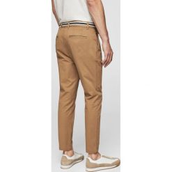 Mango Man - Spodnie Prato2. Eleganckie spodnie męskie Mango Man. W wyprzedaży za 69.90 zł.