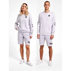 Bluza Hummel Legacy Liam. Szare bluzy nierozpinane męskie HUMMEL, xs, bez wzorów, z tkaniny, sportowe, bez ramiączek, bez kaptura. W wyprzedaży za 180.00 zł.