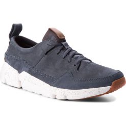 Sneakersy CLARKS - Triactive Run 261322757 Blue Nubuck. Niebieskie buty sportowe na co dzień męskie Clarks, z materiału. W wyprzedaży za 299.00 zł.