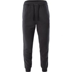 Męskie spodnie dresowe bawełniane treningowe joggery Magnum Ibis. Czarne szorty sportowe męskie MAGNUM, bez wzorów, z bawełny. Za 128.53 zł.