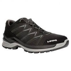 Buty trekkingowe męskie Lowa Innox Pro Low Gtx. Czarne buty trekkingowe męskie Lowa, bez wzorów, z materiału, bez zapięcia. Za 901.00 zł.