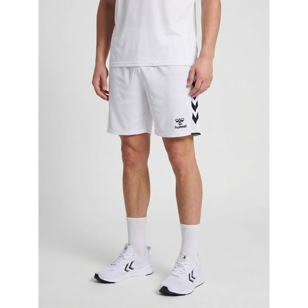 Szorty Hummel Core 2.0. Białe szorty sportowe męskie HUMMEL, bez wzorów, sportowe. Za 121.50 zł.