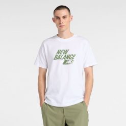 Koszulka męska New Balance MT61H0Z3WT – biała. Białe t-shirty sportowe męskie New Balance, m, z aplikacjami, z dresówki, klasyczne, bez ramiączek. Za 129.99 zł.