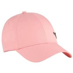 Czapka Z Daszkiem Z Metalowym Logo ESS. Czerwone czapki męskie Puma, bez wzorów, sportowe. Za 110.99 zł.