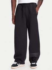 Adidas Spodnie dresowe Neuclassics JW5445 Czarny Loose Fit. Czarne spodnie dresowe męskie ADIDAS, bez wzorów, z bawełny. Za 219.99 zł.
