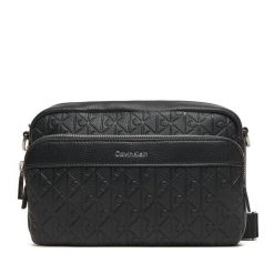 Saszetka Calvin Klein. Czarne saszetki męskie Calvin Klein, bez wzorów, małe. Za 369.99 zł.